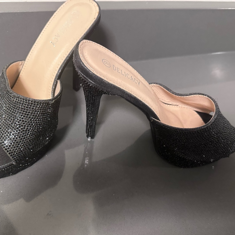 Delicacy Sparkling Black Heels